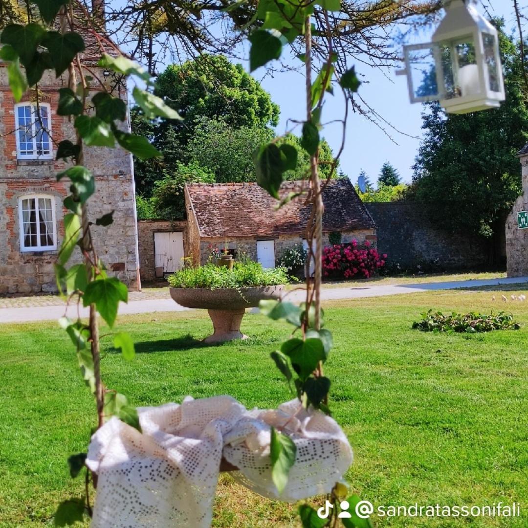 Domaine De La Ferme De Mont Bed & Breakfast Mormant Exterior photo